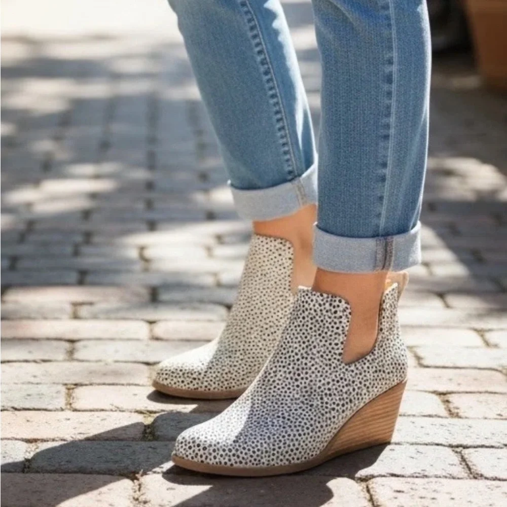 TOMS Kallie Wedge Ankle Bootie Animal Cheetah Print